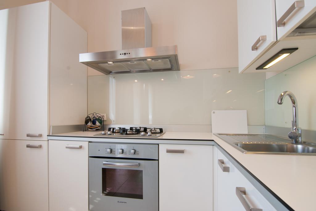 Home Hotel Apartments On Zoloti Vorota Kiev Extérieur photo