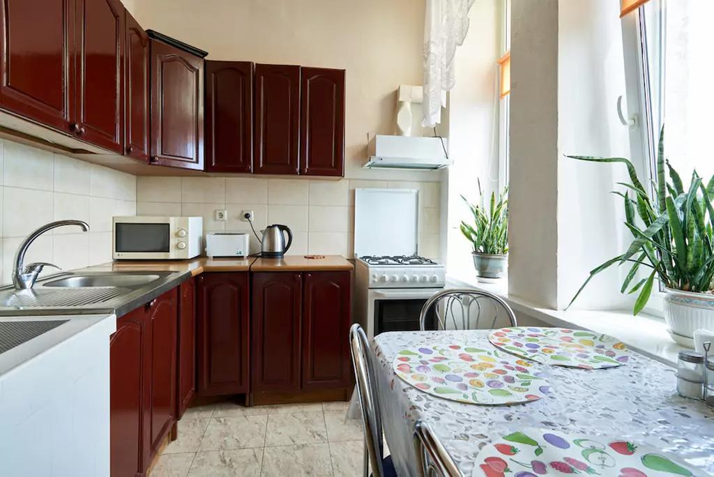 Home Hotel Apartments On Zoloti Vorota Kiev Extérieur photo