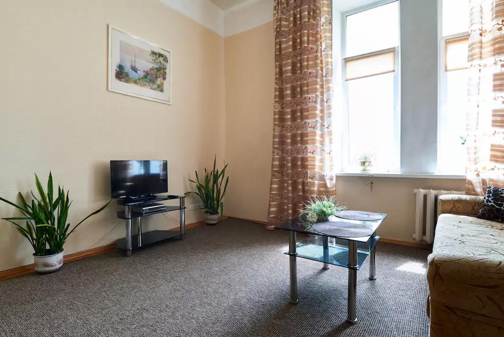 Home Hotel Apartments On Zoloti Vorota Kiev Extérieur photo