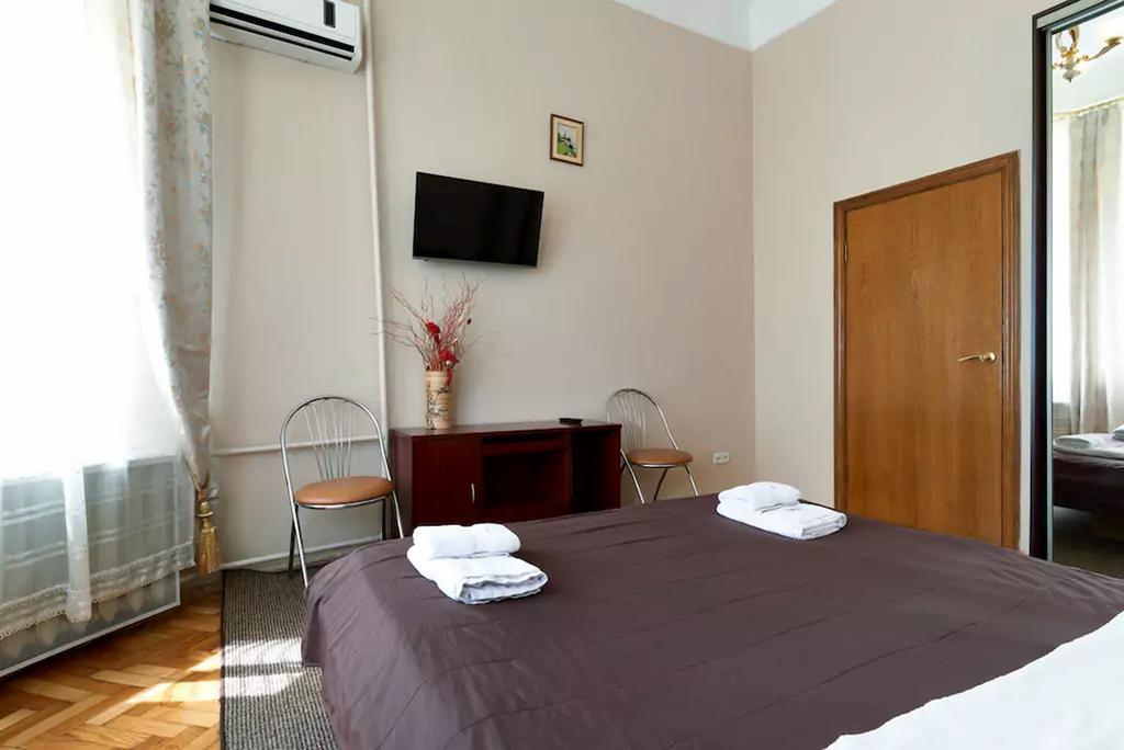 Home Hotel Apartments On Zoloti Vorota Kiev Extérieur photo