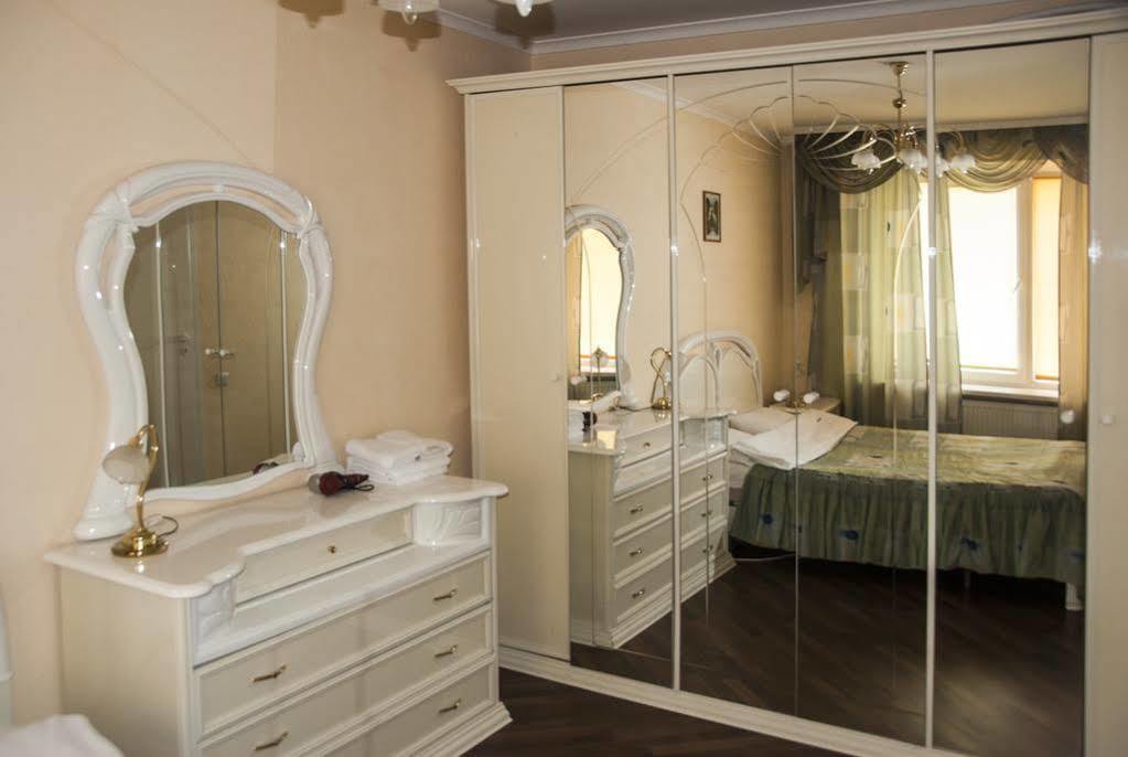 Home Hotel Apartments On Zoloti Vorota Kiev Extérieur photo