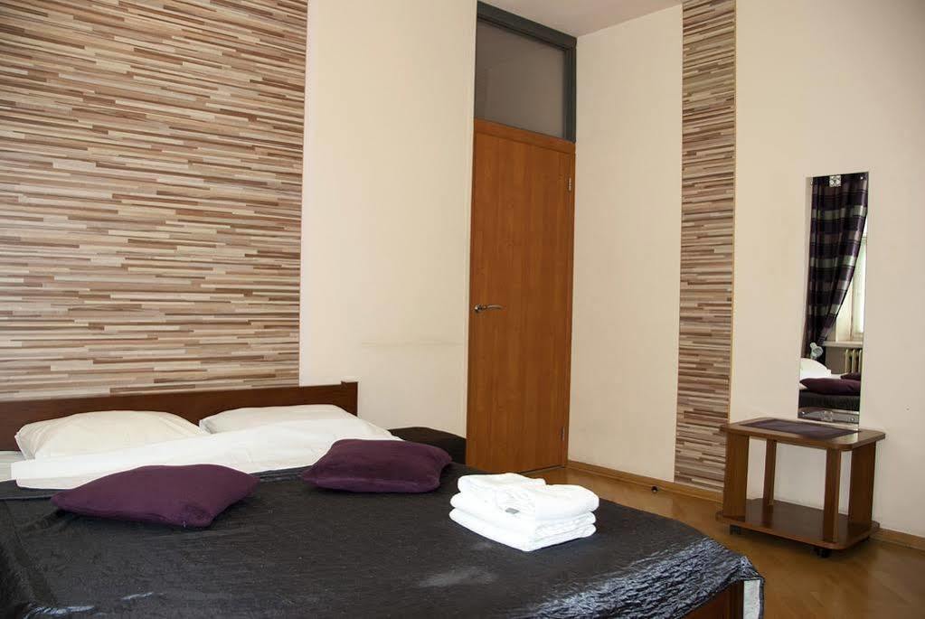 Home Hotel Apartments On Zoloti Vorota Kiev Extérieur photo