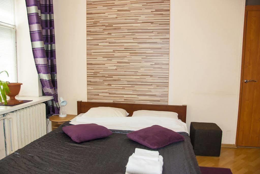 Home Hotel Apartments On Zoloti Vorota Kiev Extérieur photo