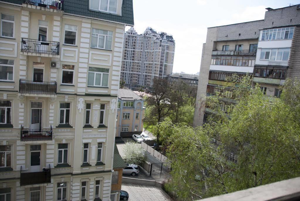 Home Hotel Apartments On Zoloti Vorota Kiev Extérieur photo