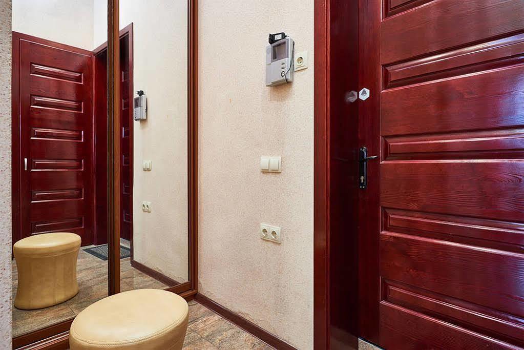 Home Hotel Apartments On Zoloti Vorota Kiev Extérieur photo