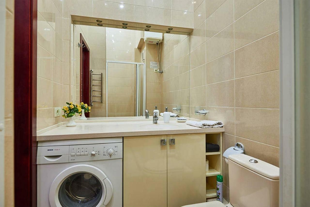 Home Hotel Apartments On Zoloti Vorota Kiev Extérieur photo