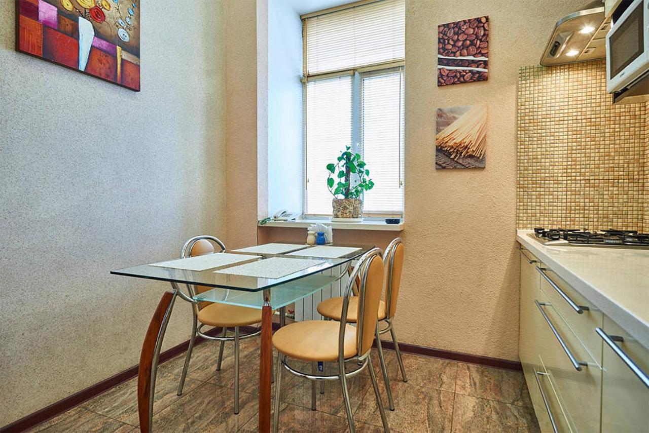 Home Hotel Apartments On Zoloti Vorota Kiev Extérieur photo